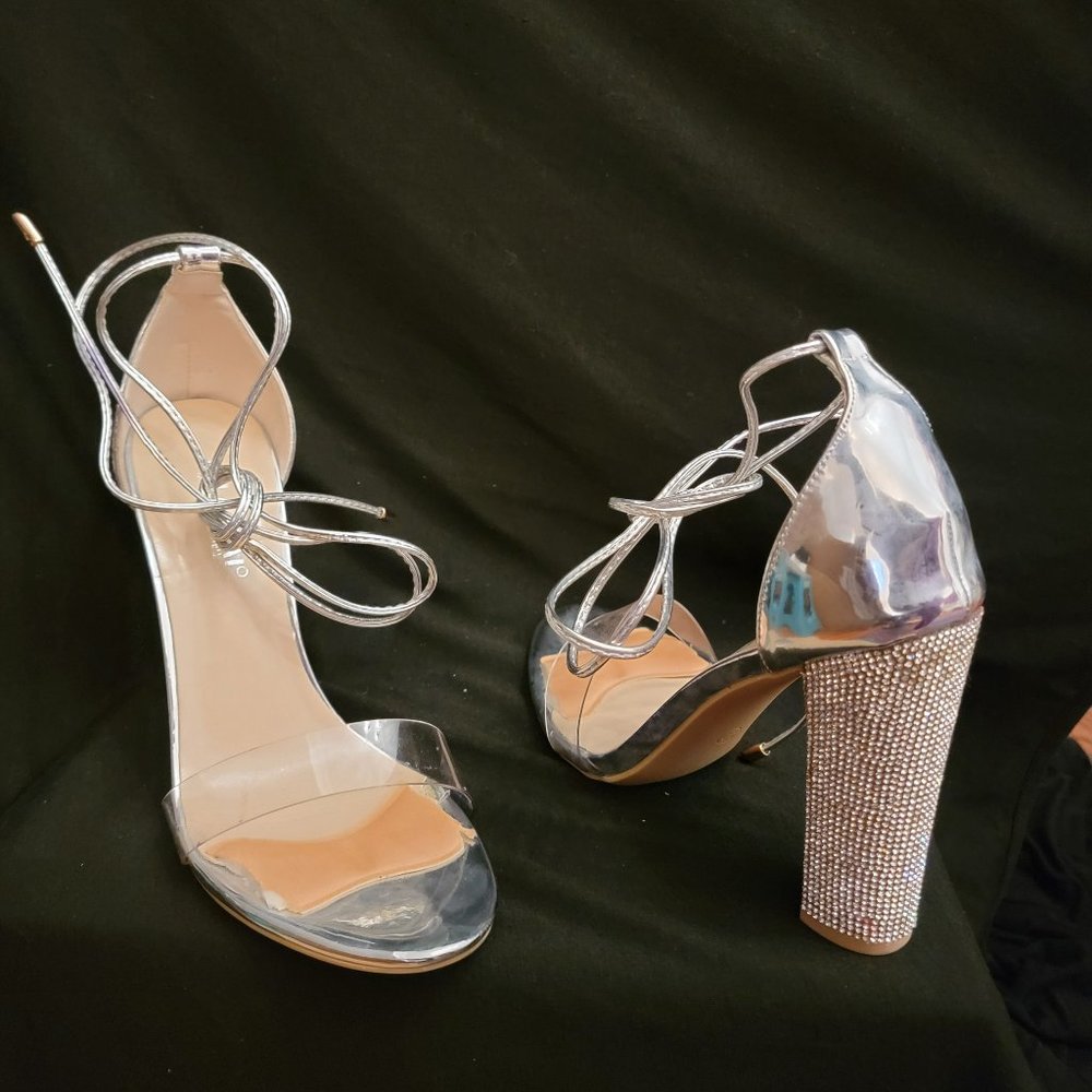 Lala Ikai Clear Toe Silver back Rhinestone Heel Sandals 4 inch - Gently Used